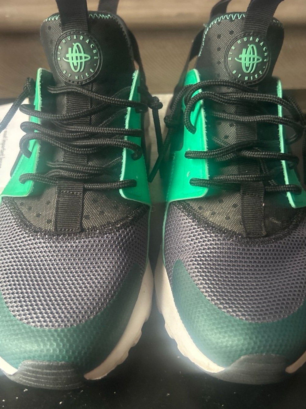 Nike Men’s Sneakers in Black & Teal Green